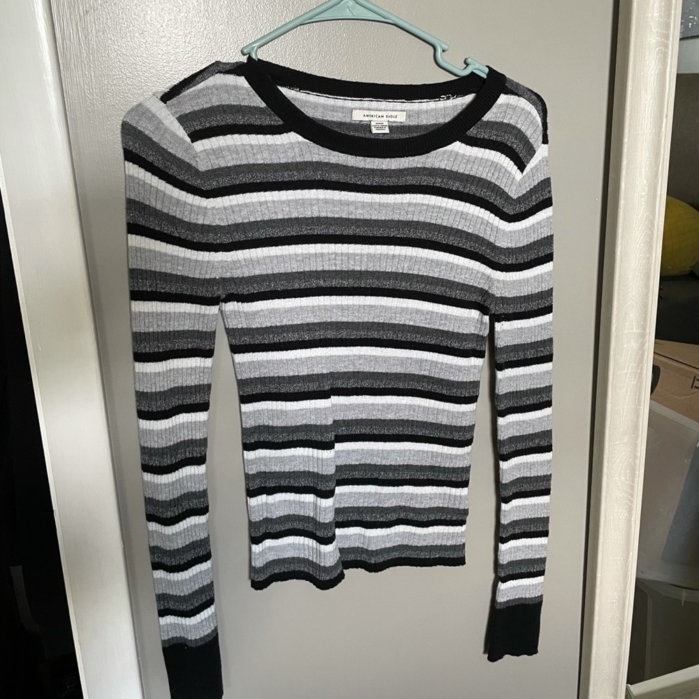 American Eagle Long Sleeve Top